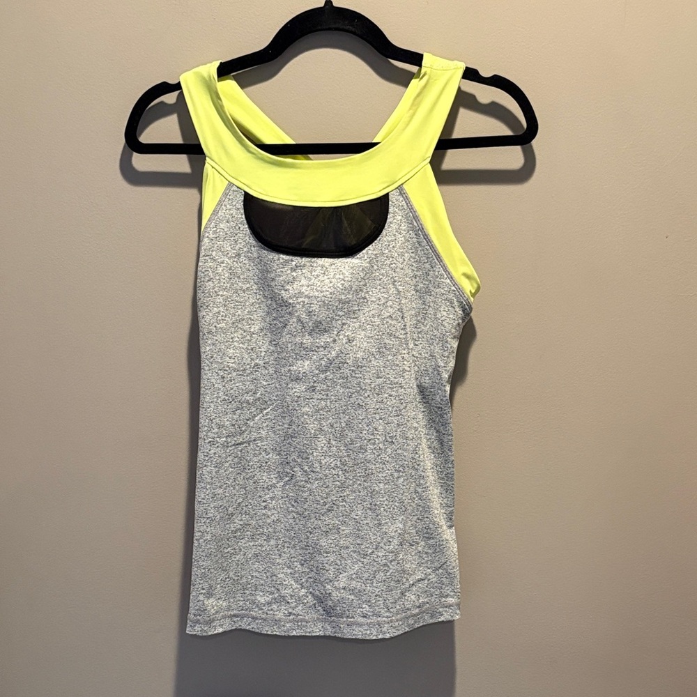 Sofibella Women's Gray and Neon Yellow Tank Top